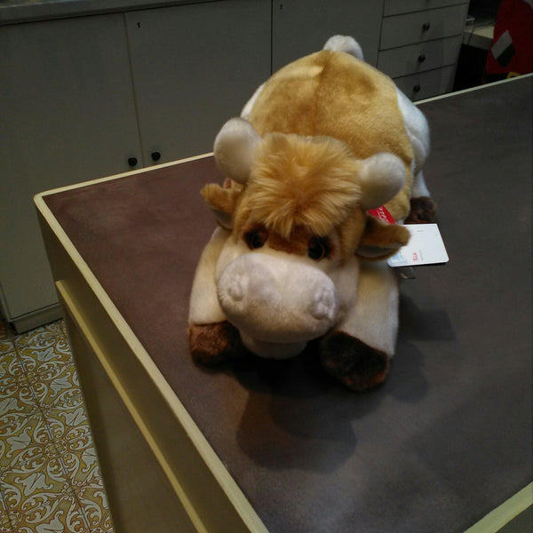 Mucca sdraiata Trudi - Petrini